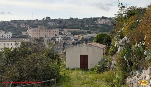 pentavano in vendita a Modica