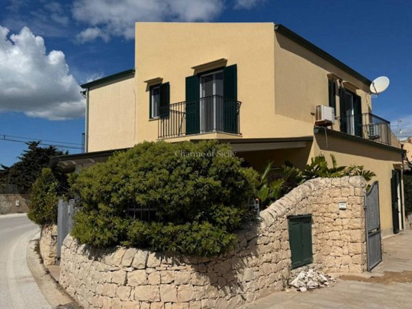 casa indipendente in vendita a Modica in zona Marina di Modica
