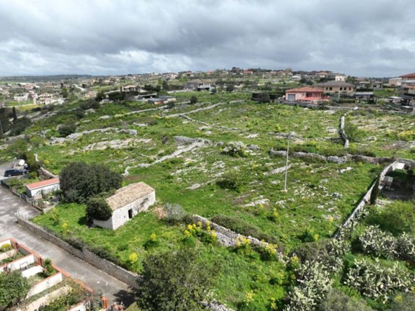 casa indipendente in vendita a Modica in zona Modica Alta