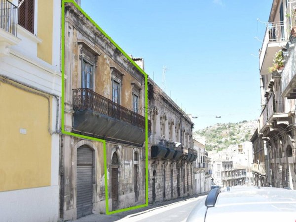 casa indipendente in vendita a Modica in zona Modica Bassa