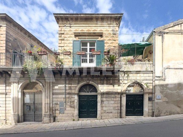 appartamento in vendita a Modica in zona Modica Alta