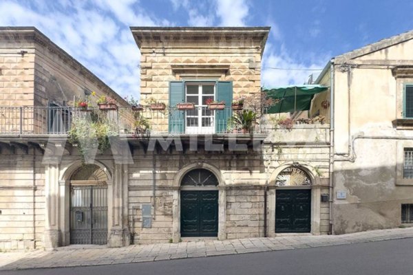 appartamento in vendita a Modica in zona Modica Alta