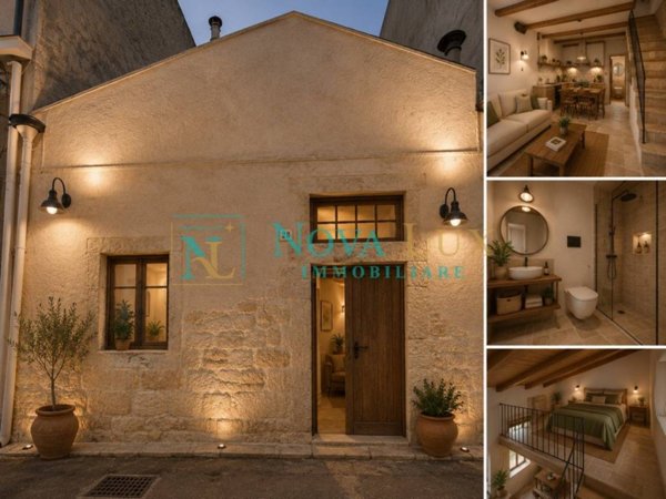 casa indipendente in vendita a Modica in zona Modica Alta