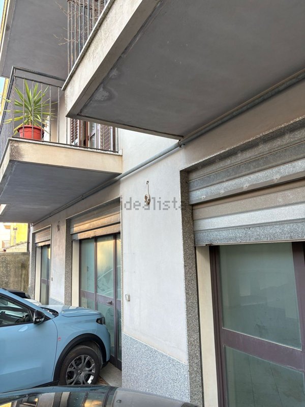 locale commerciale in vendita a Modica in zona Modica Alta