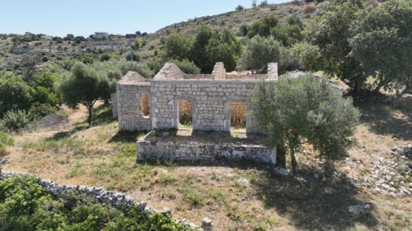 casa indipendente in vendita a Modica