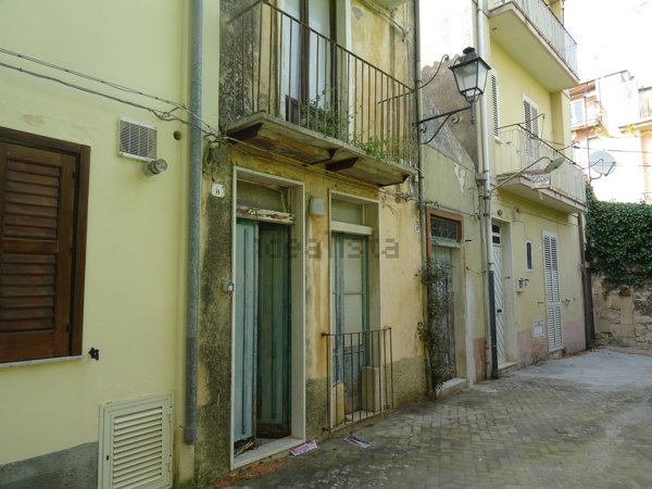 appartamento in vendita a Modica in zona Modica Alta