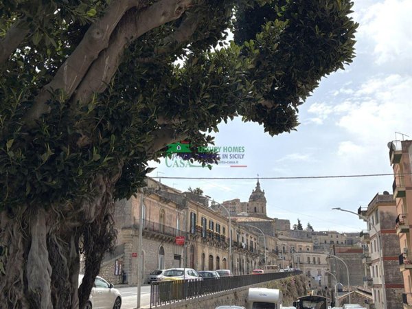 casa indipendente in vendita a Modica in zona Modica Alta