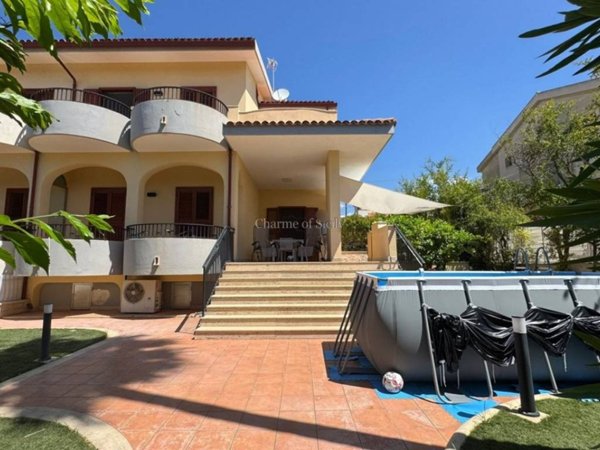 casa indipendente in vendita a Modica in zona Marina di Modica