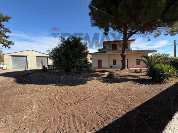 casa indipendente in vendita a Modica in zona Sacro Cuore