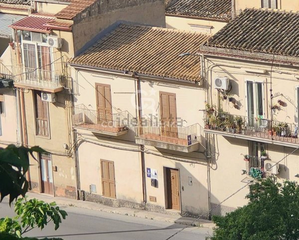 casa indipendente in vendita a Modica in zona Modica Bassa