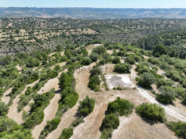 terreno agricolo in vendita a Modica in zona Frigintini