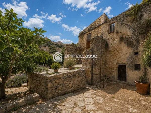 casale in vendita a Modica in zona Modica Bassa
