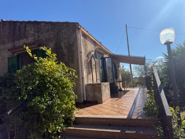 casa indipendente in vendita a Modica