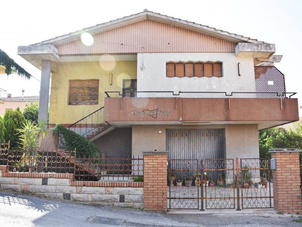 casa indipendente in vendita a Modica in zona Sacro Cuore