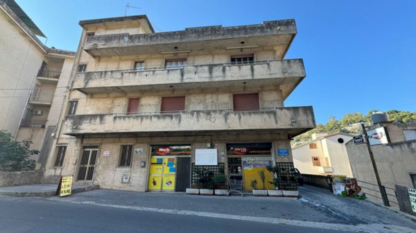 casa indipendente in vendita a Modica in zona Sacro Cuore