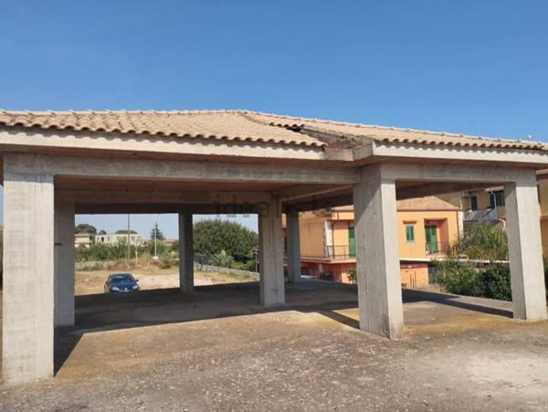casa indipendente in vendita a Modica