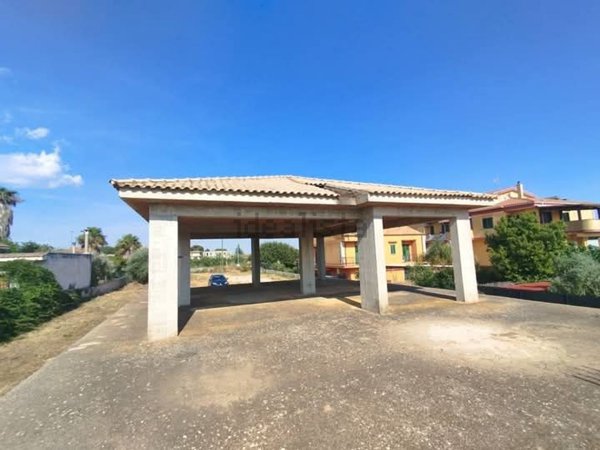 casa indipendente in vendita a Modica