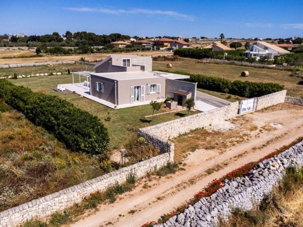 casa indipendente in vendita a Modica in zona Sacro Cuore