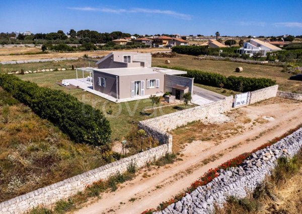casa indipendente in vendita a Modica in zona Zappulla