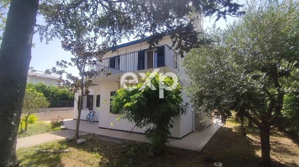 casa indipendente in vendita a Modica
