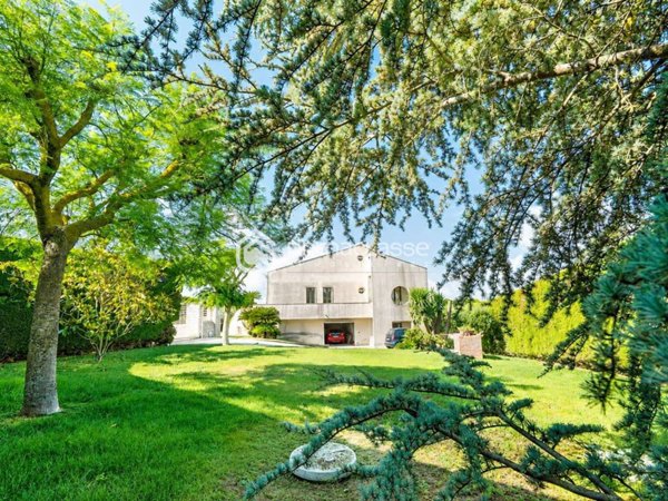 casa indipendente in vendita a Modica