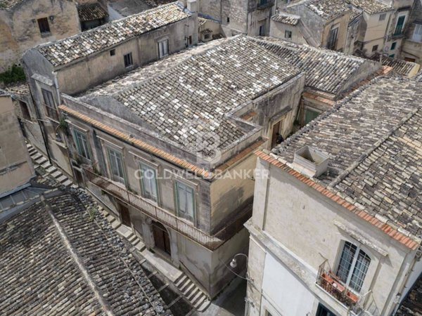casa indipendente in vendita a Modica