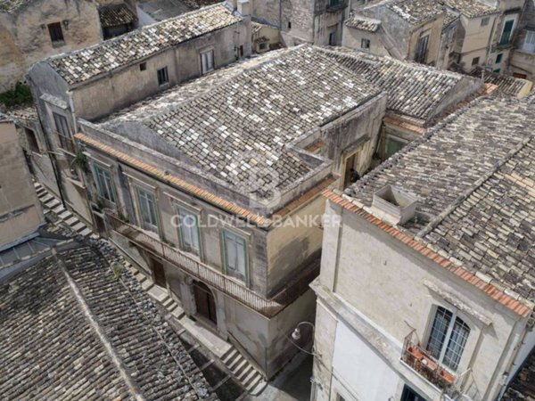 casa indipendente in vendita a Modica in zona Modica Bassa