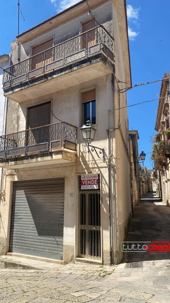 casa indipendente in vendita a Modica in zona Modica Alta
