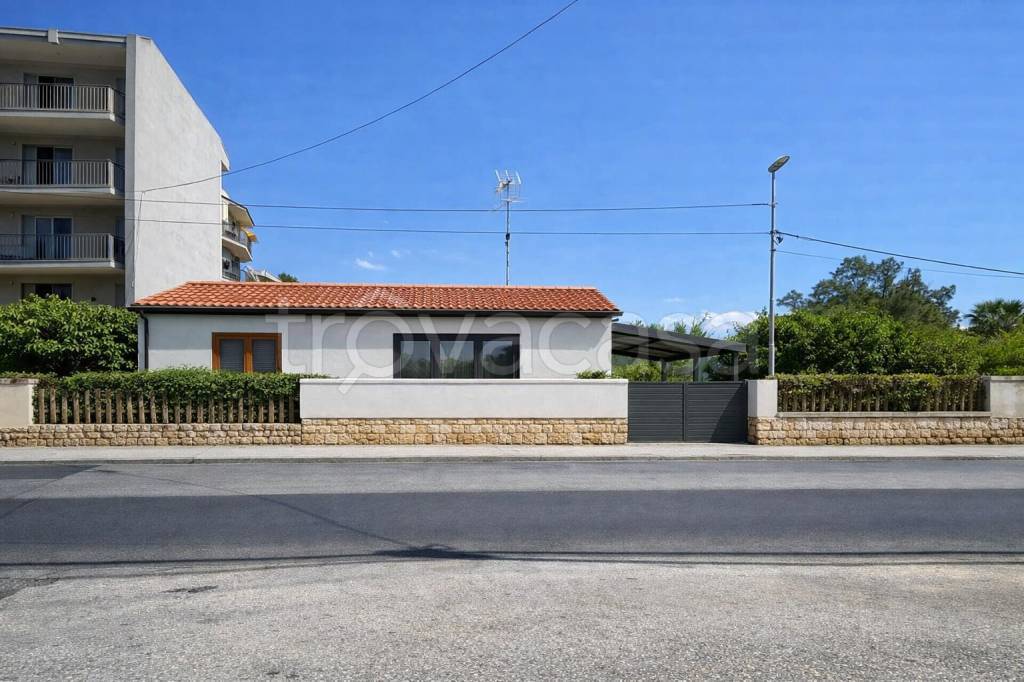 casa indipendente in vendita a Modica in zona Sacro Cuore