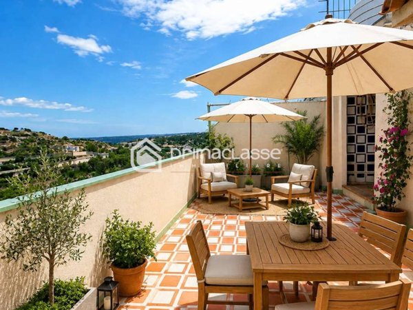 casa indipendente in vendita a Modica in zona Modica Alta