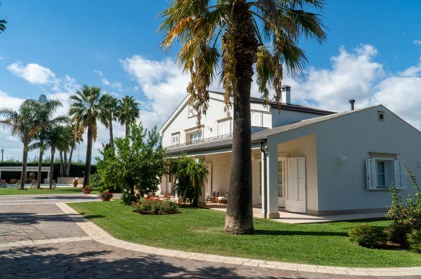 casa indipendente in vendita a Modica in zona Sacro Cuore