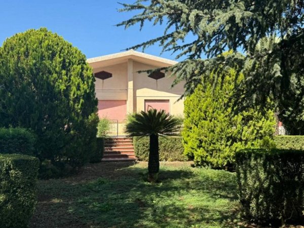 casa indipendente in vendita a Modica