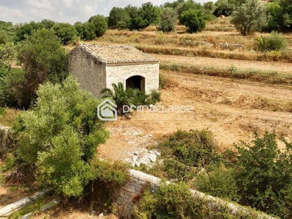 casa indipendente in vendita a Modica in zona Frigintini