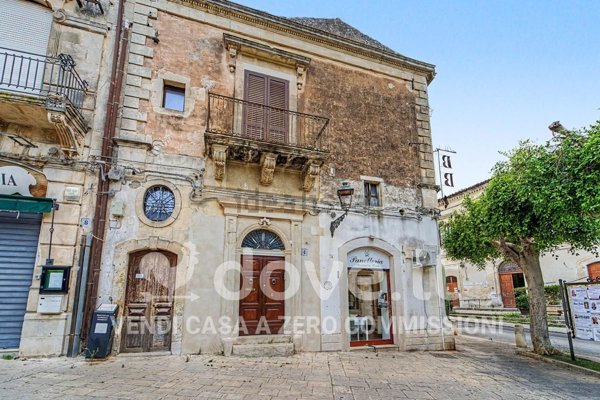casa indipendente in vendita a Modica in zona Modica Alta
