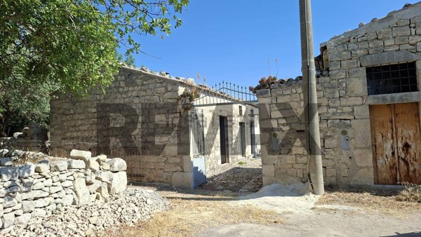 casale in vendita a Modica in zona Modica Bassa
