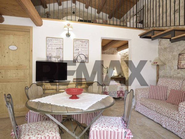 casa indipendente in vendita a Modica