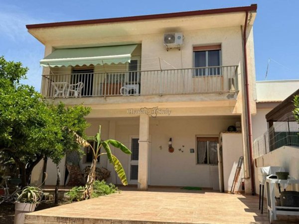 casa indipendente in vendita a Modica in zona Marina di Modica