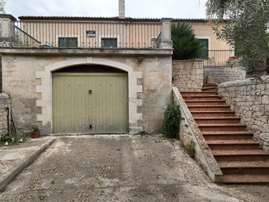 casa indipendente in vendita a Modica