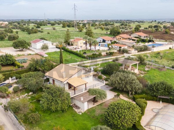 casa indipendente in vendita a Modica in zona Zappulla