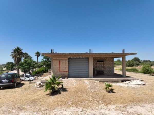casa indipendente in vendita a Modica