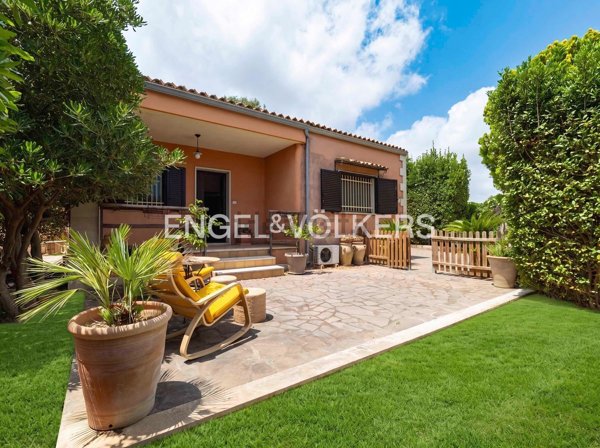 casa indipendente in vendita a Modica