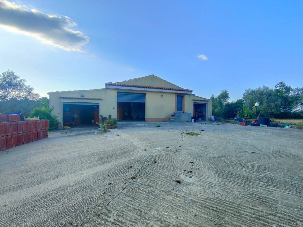 negozio in vendita a Modica