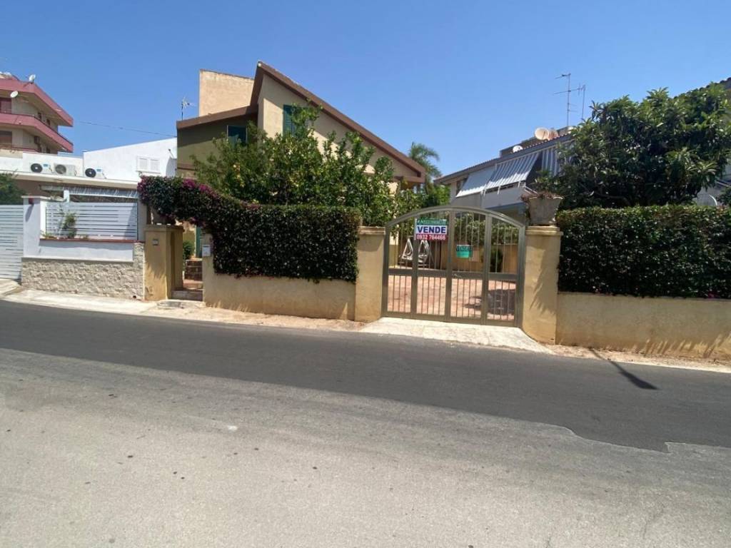 casa indipendente in vendita a Modica in zona Marina di Modica