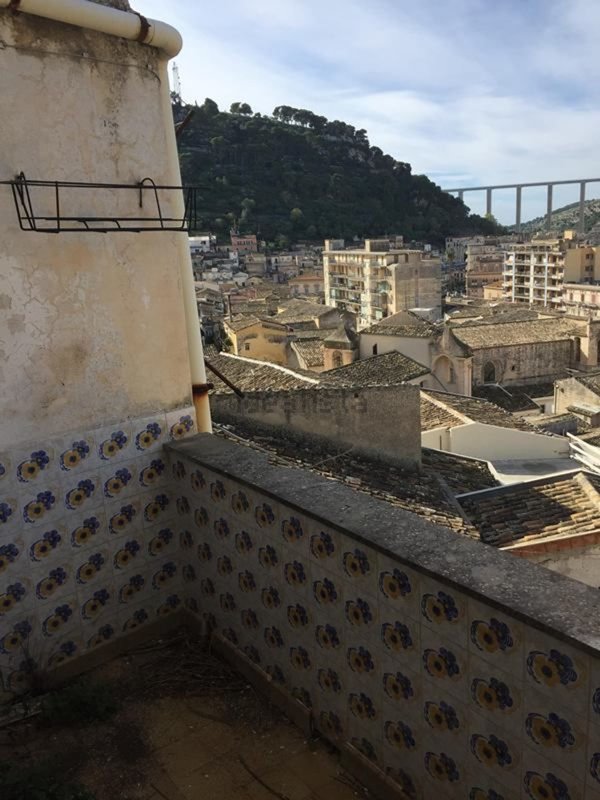casa indipendente in vendita a Modica in zona Modica Bassa