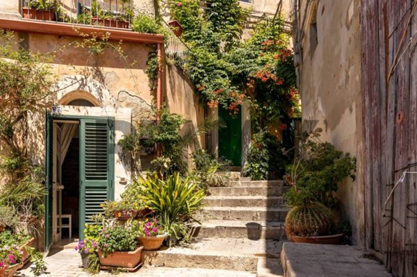 casa indipendente in vendita a Modica