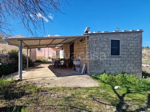 casa indipendente in vendita a Modica
