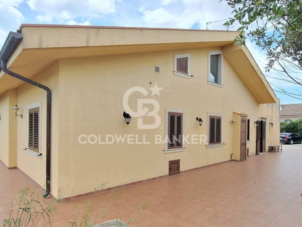 casa indipendente in vendita a Modica