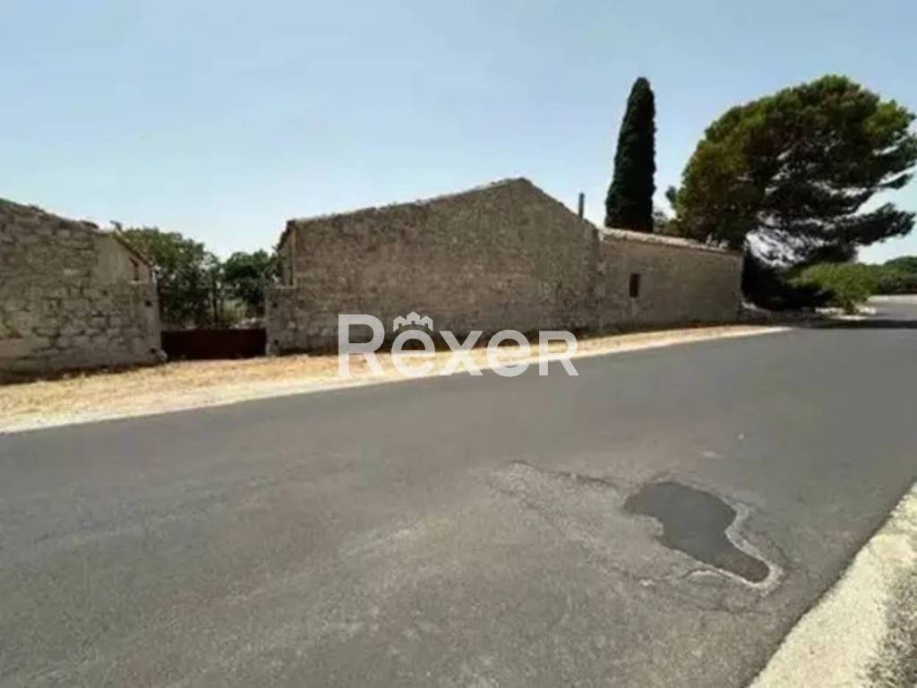 casa indipendente in vendita a Modica in zona Frigintini