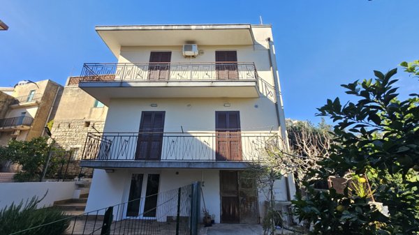appartamento in vendita a Modica in zona Modica Alta