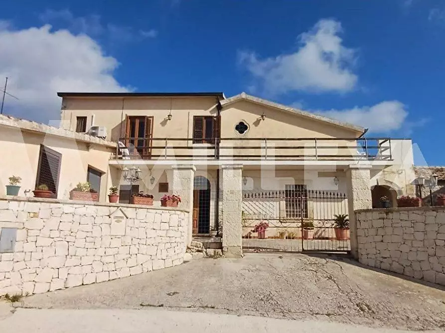 casa indipendente in vendita a Modica in zona Frigintini